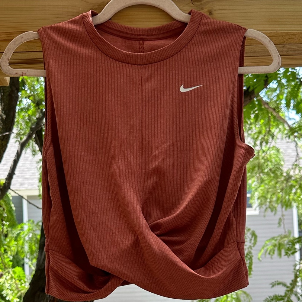 Nike Dry Crop Twist Training Workout Yoga Womens Tank Tops Light Rust Large